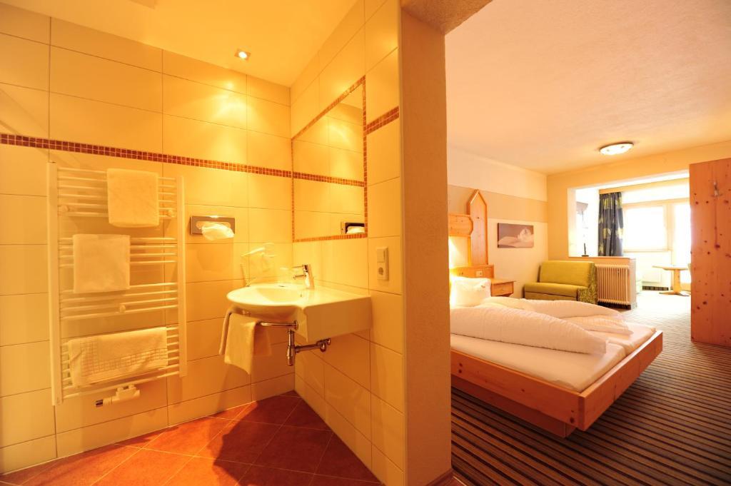 Hotel Toni غالتور المظهر الخارجي الصورة